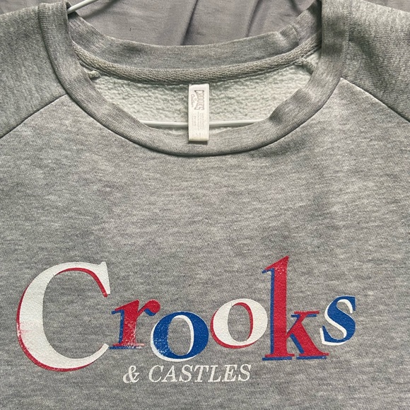 Crooks & Castles grey crew neck (medium) - Picture 2 of 2
